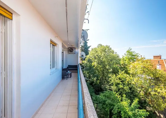 Jasmina Apartment *